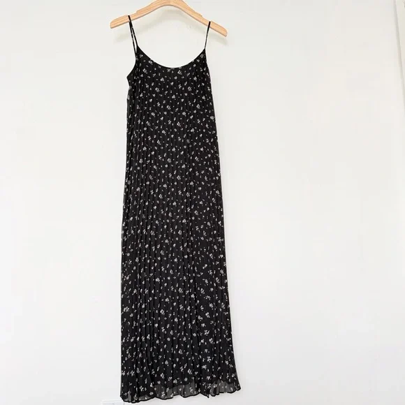 H&M Black Floral Pleated Midi Dress Size XS Spaghetti Strap Lightweight Summer - Picture 2 of 11